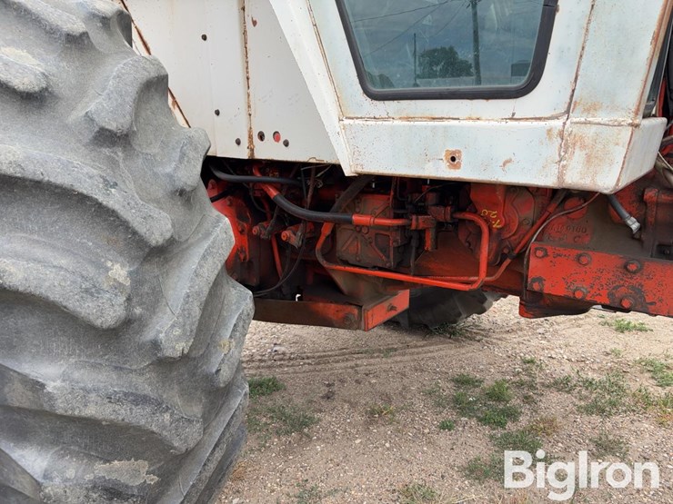 1975-case-1370-2wd-tractor-image-16