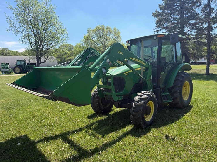 2011-john-deere-5101e-image-1