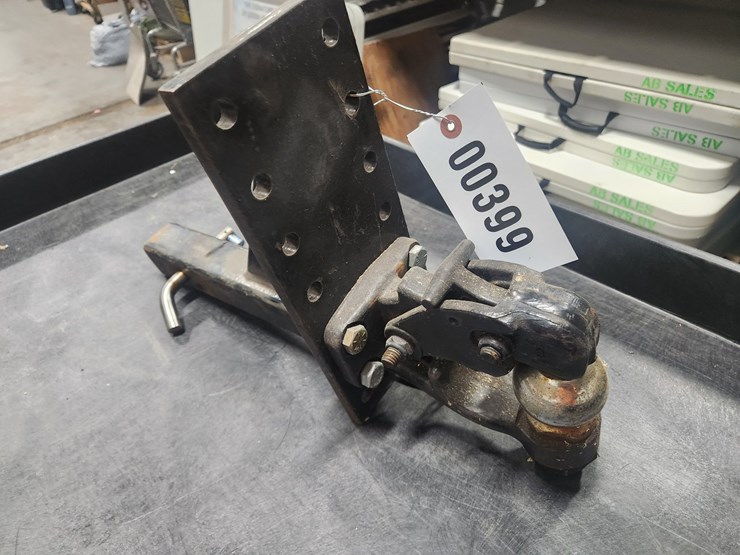 #399-•-pintle-hitch-image-2