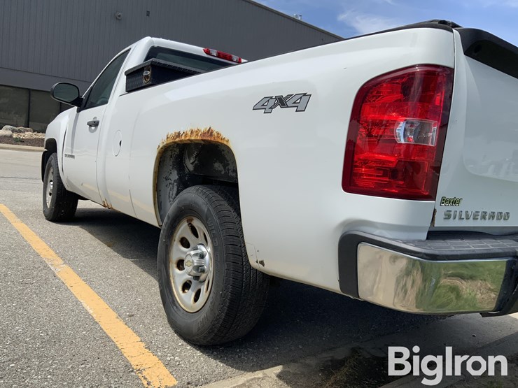 2013-chevrolet-silverado-1500-image-19