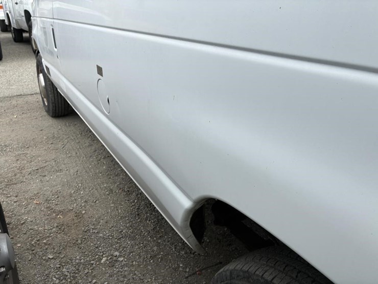 2001-ford-e250-image-5