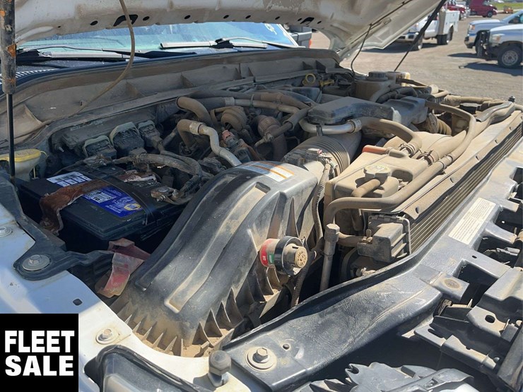 2013-ford-f550-image-21