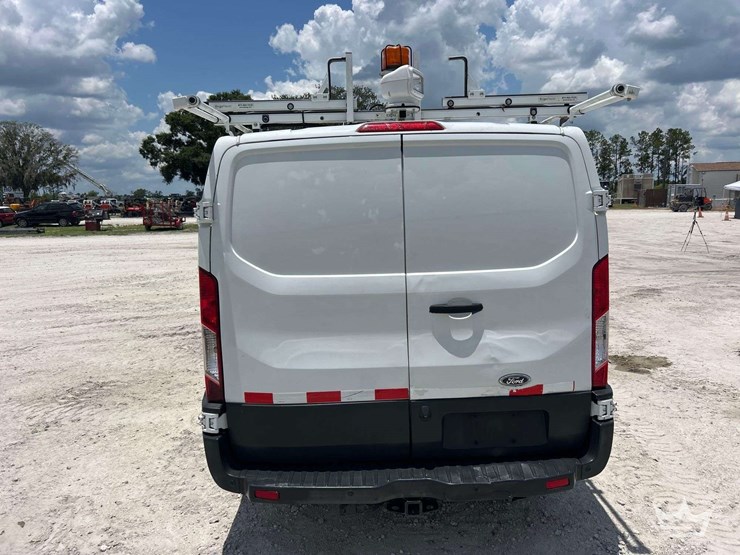 2017-ford-transit-image-21