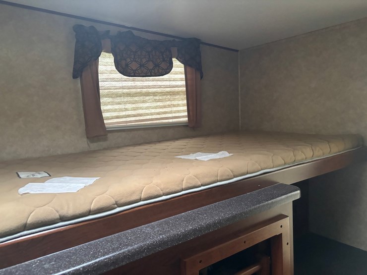 #2231-•-2014-crusader-335-5th-wheel-camper-image-66
