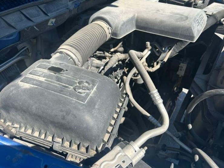 2021-ram-1500-classic-image-56