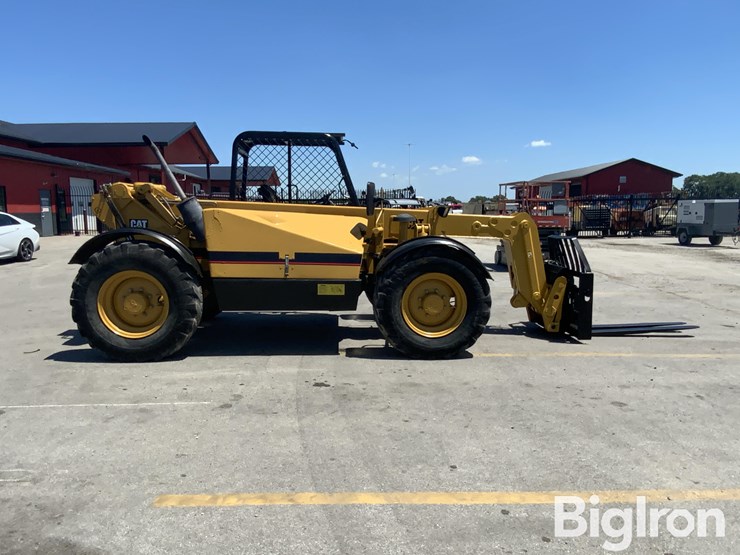 2000-caterpillar-th82-image-4