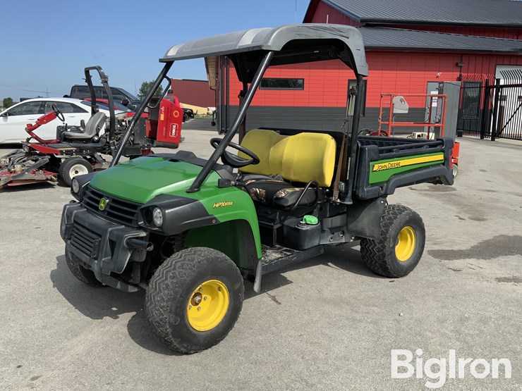 2020-john-deere-2020-image-1