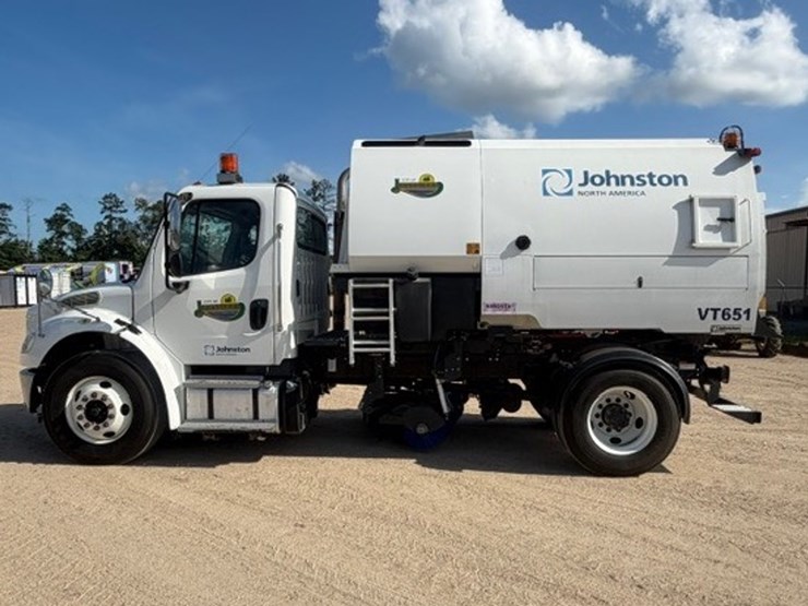 2015-john-deere-b-image-7