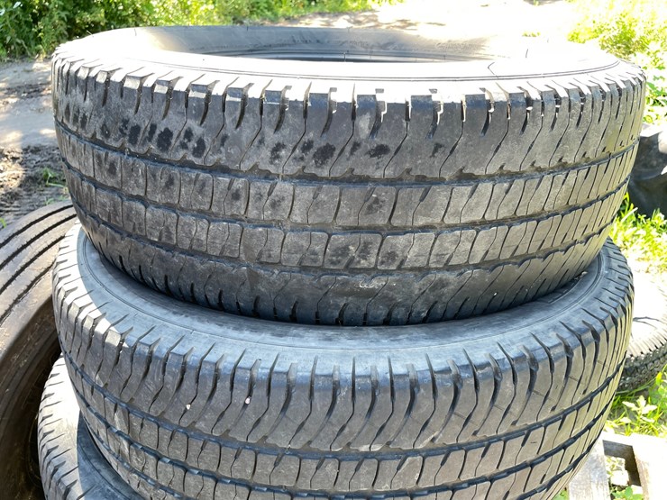 #7122-•-lot-of-used-tires-image-10