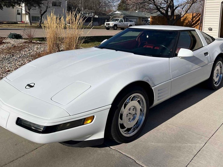 1992-chevrolet-corvette-image-1
