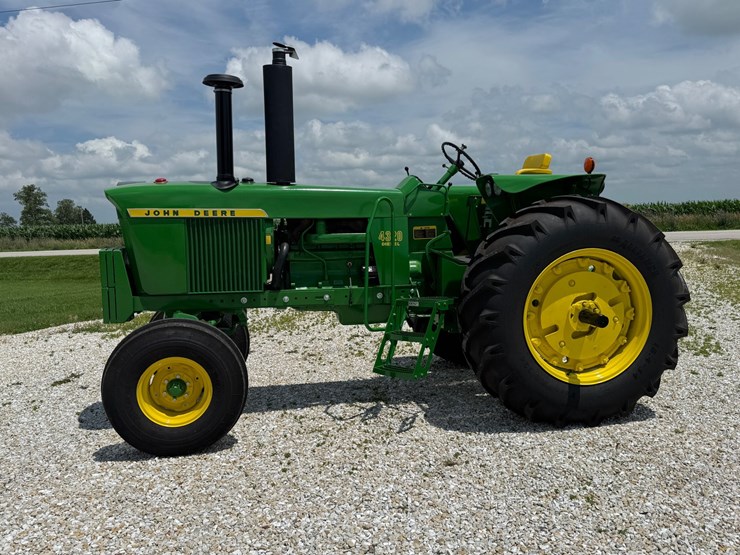 john-deere-4320-image-3