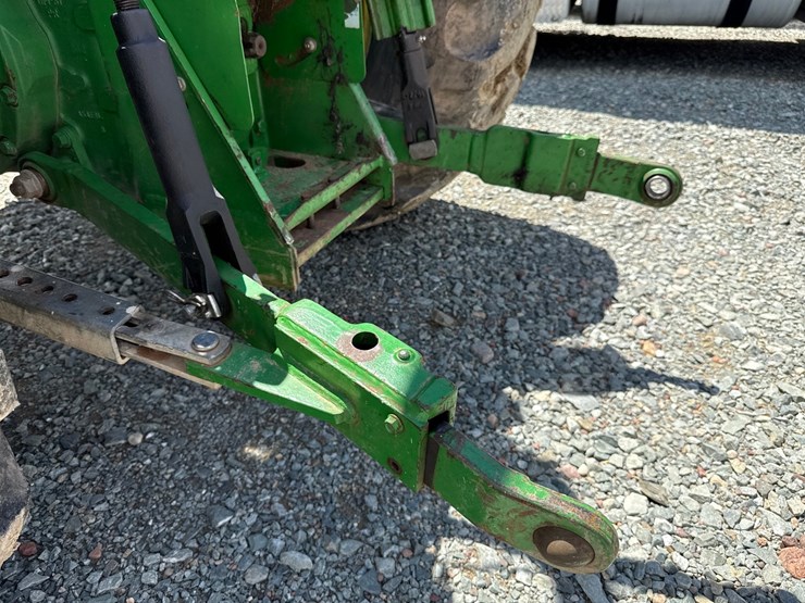 2018-john-deere-5065e-image-40