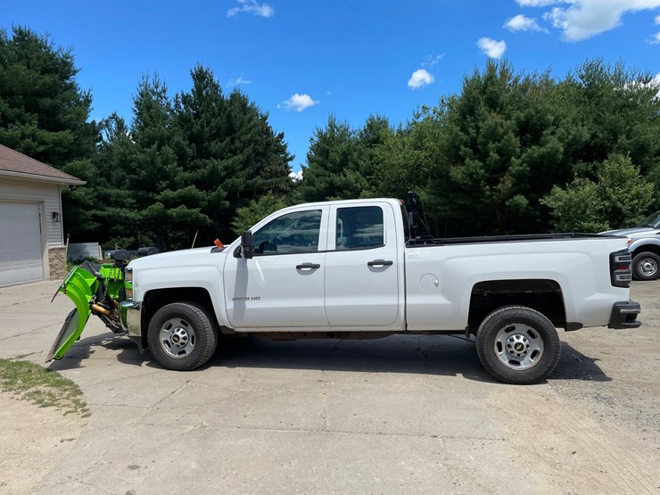 2015-chevrolet-2500-image-8