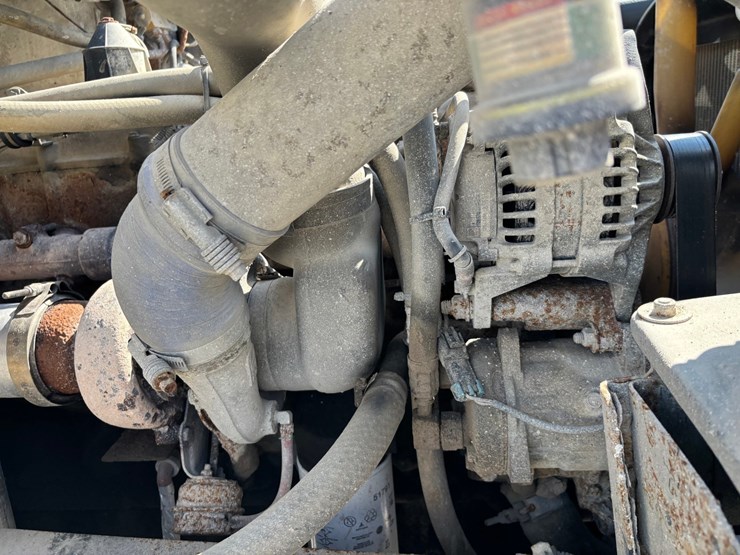 2000-freightliner-fl80-image-24