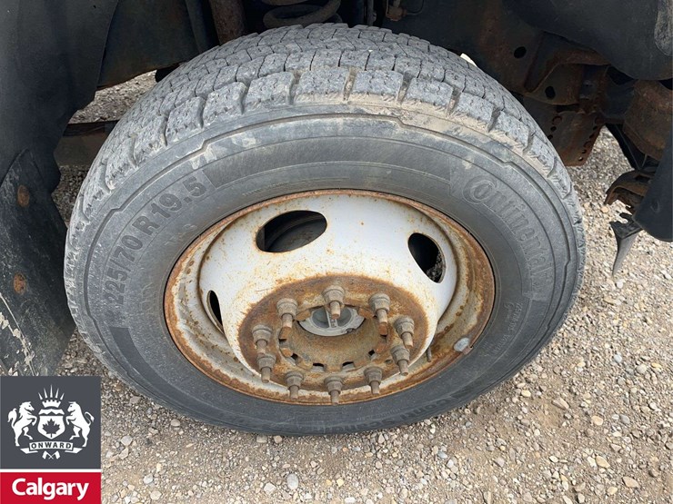 2015-ford-f550-image-12