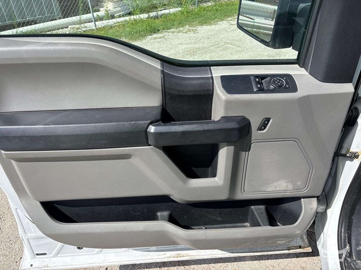 2015-ford-f150-image-14