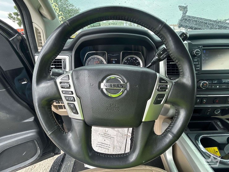 2017-nissan-titan-image-13