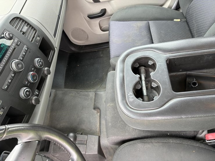 2012-gmc-sierra-2500-image-24