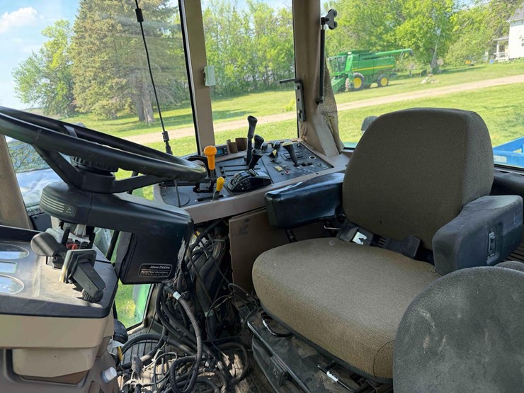 john-deere-7810-image-30