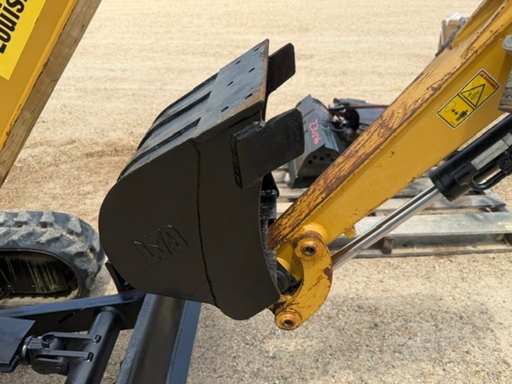 caterpillar-301.8-image-50