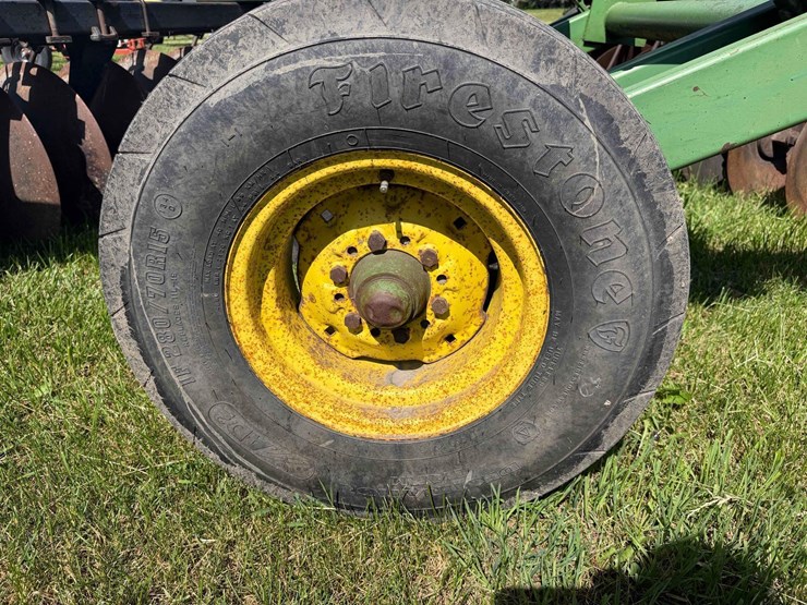 john-deere-340-image-13