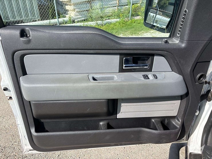 2014-ford-f150-image-16