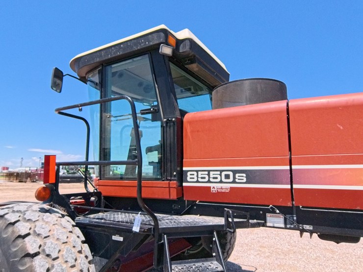 hesston-8550s-image-36