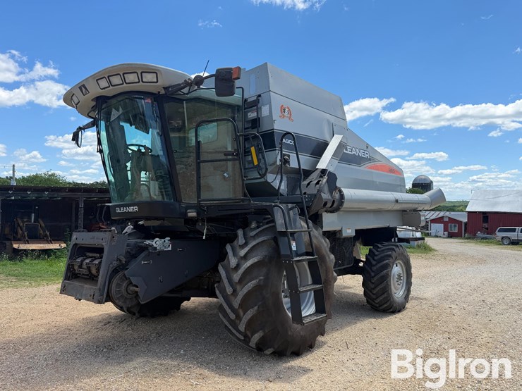 2008-gleaner-r65-image-1