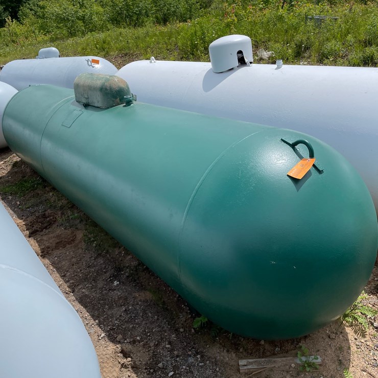 #6496 • 1000 Gallon LP Propane Tank