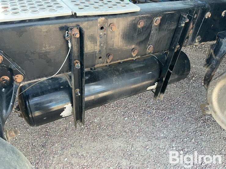 2018-kenworth-t880-image-18