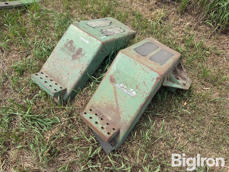 2wd-tractor-fenders-image-1
