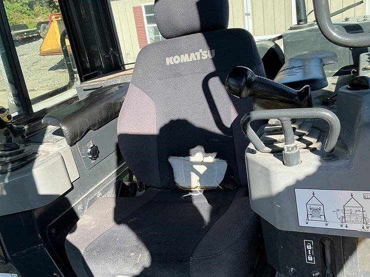2021-komatsu-d51exi-24-image-12