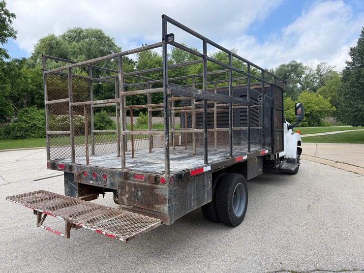 #1487-•-2004-gmc-c4500-flatbed-form-truck-image-5