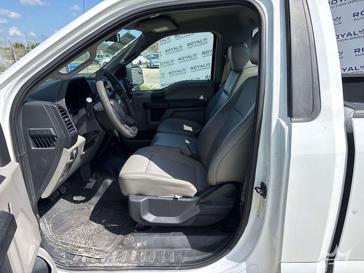 2015-ford-f150-image-13