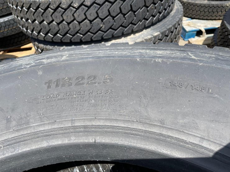 #6521-•-set-of-(4)-semi-tires-image-7