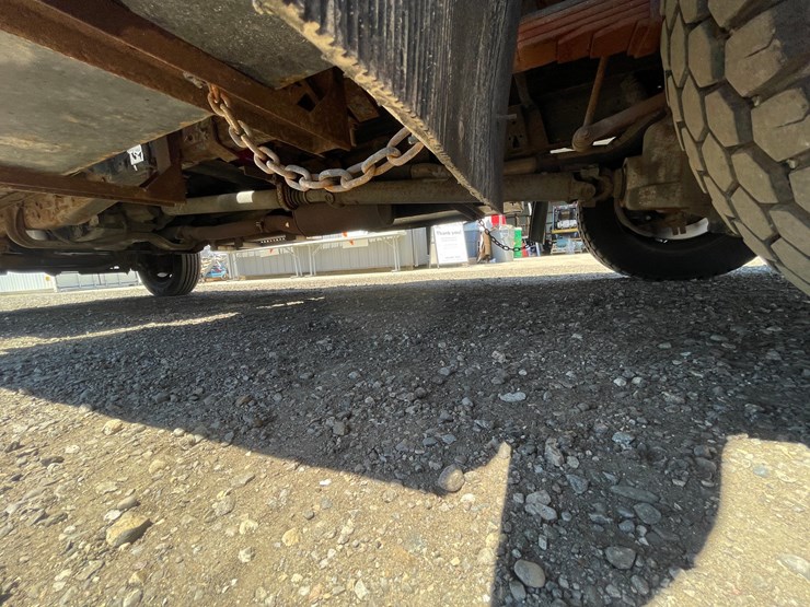 2001-ford-f550-image-23