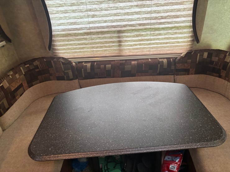 #2231-•-2014-crusader-335-5th-wheel-camper-image-52