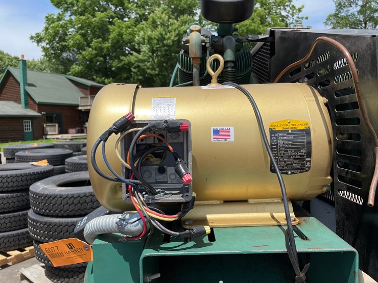 #6077-•-champion-air-compressor-image-6