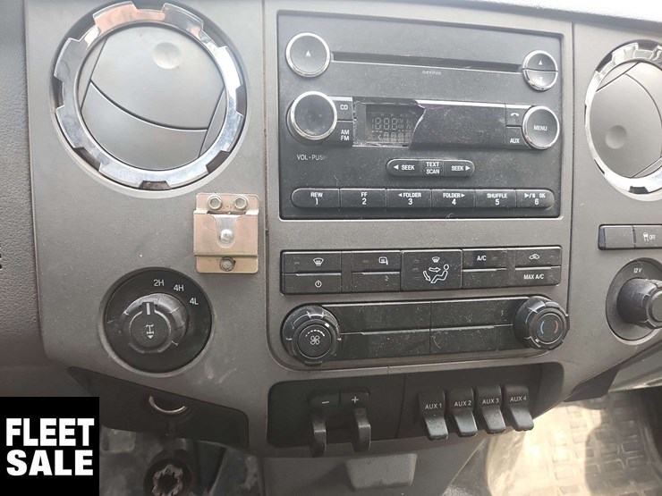 2011-ford-f350-image-28