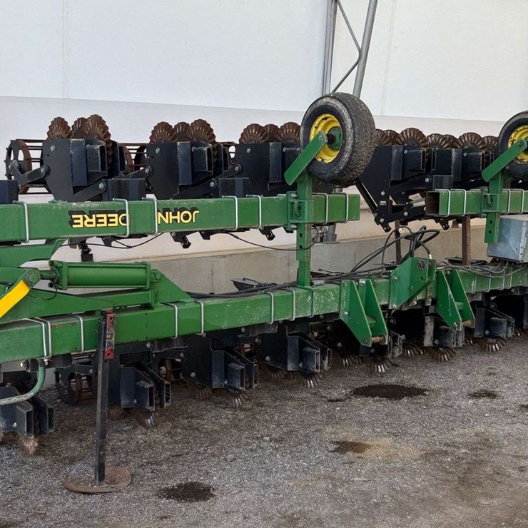 40ft 3pt Strip Freshener, 16 Row, 30'', Adjustable Air Bag Pressure, Rear Rolling Basket, with control box