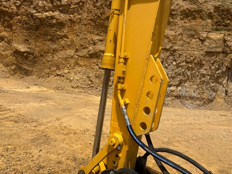 komatsu-pc200-lc-6le-image-54