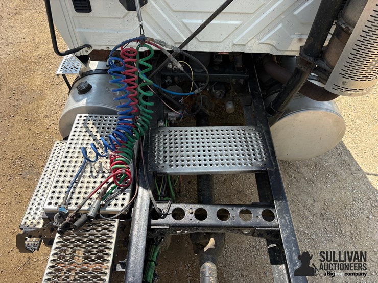 2012-international-prostar-image-19