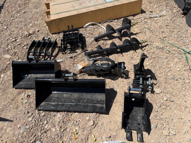 2026-excavator-attachments-image-1