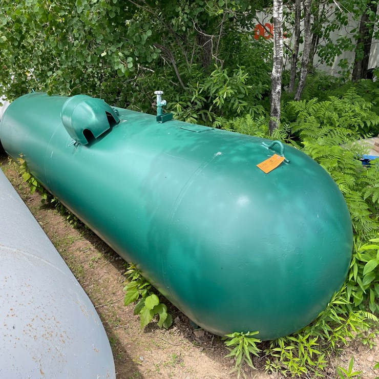 #6456 • 1000 Gallon LP/Propane Tank
