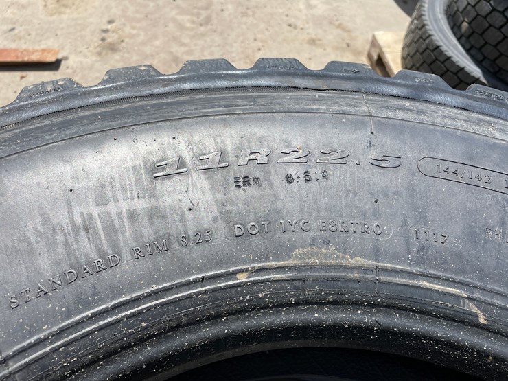 #6512-•-set-of-(4)-semi-tires-image-7