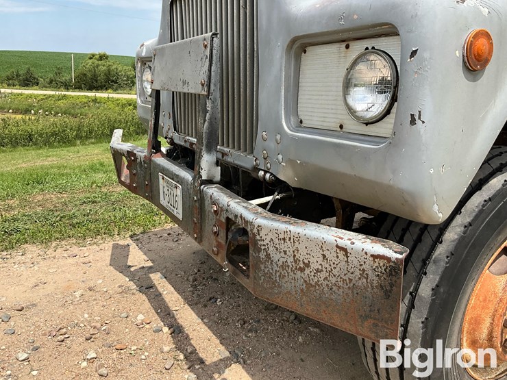 1977-mack-dm685-image-19