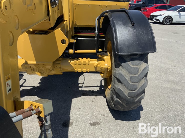 2000-caterpillar-th82-image-18