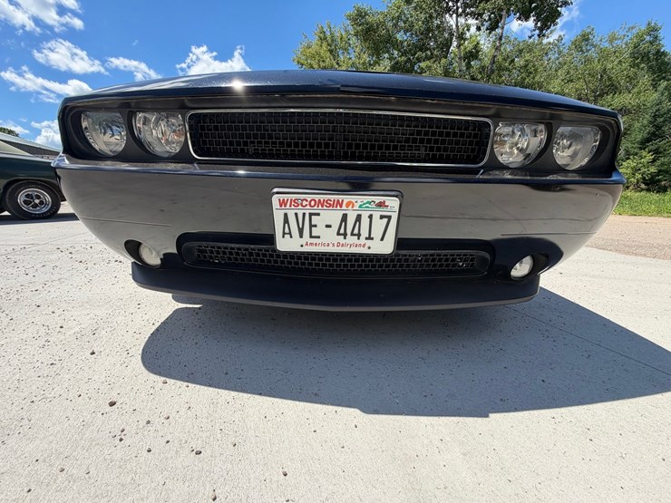 #1465-•-2013-dodge-challenger-sxt-image-9