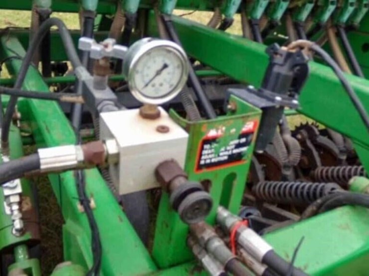 john-deere-750-image-6