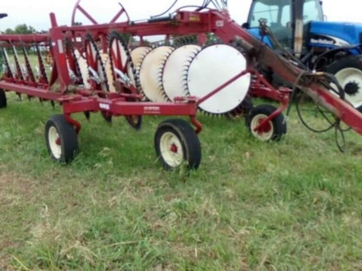 rowse-16-wheel-rake,-missing-one-wheel-image-3